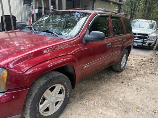 Red 2003 Chevrolet Trailblazer LT