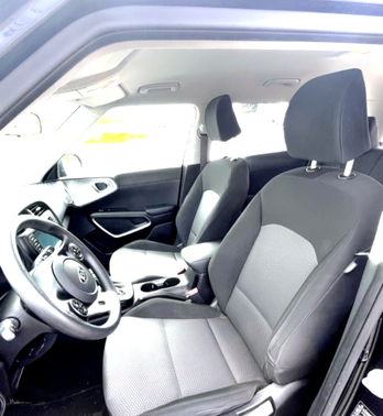Black 2021 Kia Soul LX