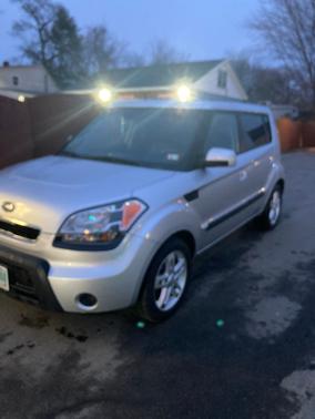 2010 Kia Soul +