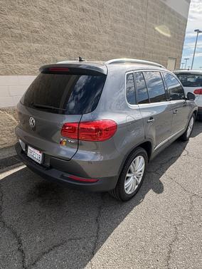 Gray 2015 Volkswagen Tiguan Auto SE w/Appearance