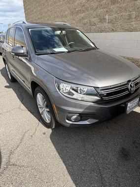 Gray 2015 Volkswagen Tiguan Auto SE w/Appearance