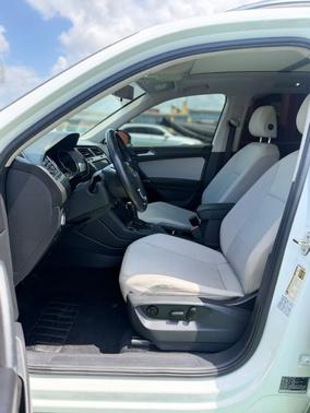 White 2020 Volkswagen Tiguan 2.0T SE