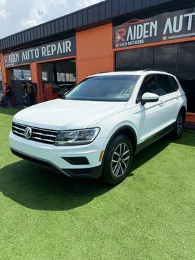 White 2020 Volkswagen Tiguan 2.0T SE