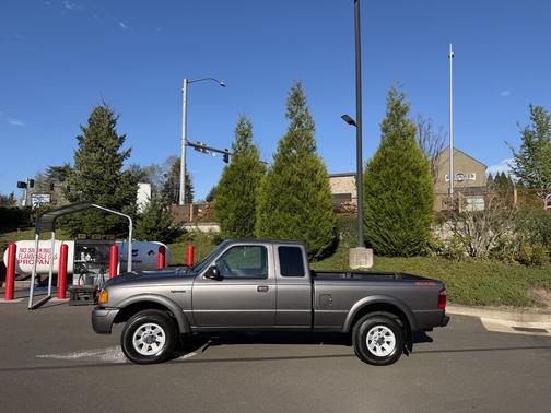 Gray 2005 Ford Ranger XL
