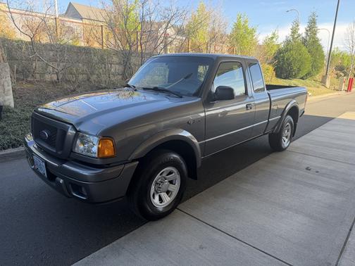 Gray 2005 Ford Ranger XL