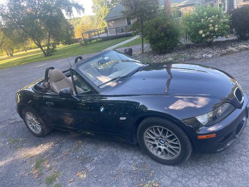 Black 2001 BMW Z3 2.5i Roadster