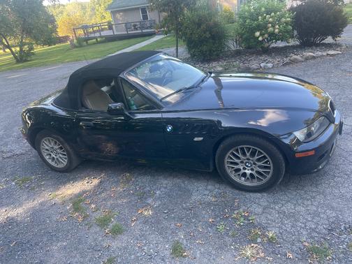 Black 2001 BMW Z3 2.5i Roadster