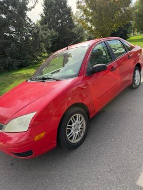Red 2006 Ford Focus ZX4 SE