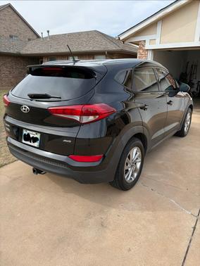 2016 Hyundai TUCSON SE