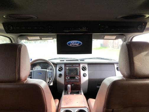 Photo 2 of 7 of 2010 Ford Expedition King Ranch