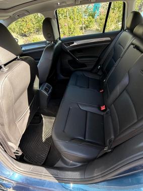 Blue 2018 Volkswagen Golf Alltrack TSI S