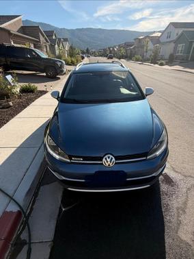 Blue 2018 Volkswagen Golf Alltrack TSI S