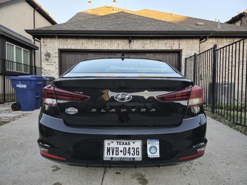 2020 Hyundai ELANTRA SEL