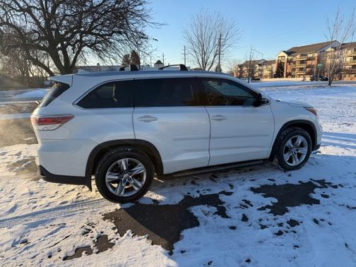 2014 Toyota Highlander Limited Platinum
