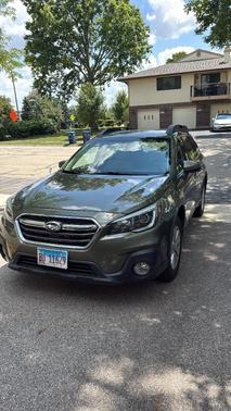 Green 2019 Subaru Outback 2.5i Premium