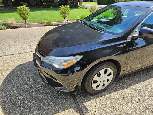 2016 Toyota Camry Hybrid LE