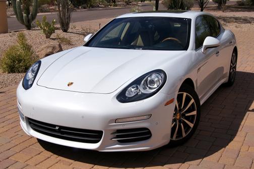 2016 Porsche Panamera 4 Edition