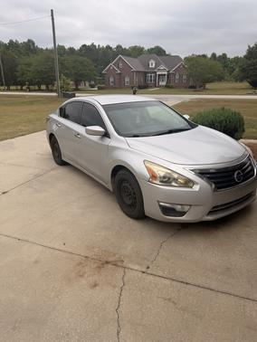 Silver 2015 Nissan Altima 2.5 S
