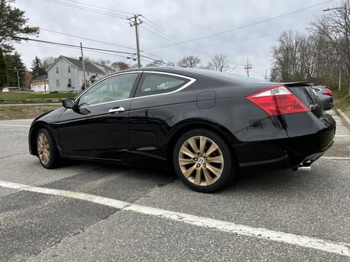 Black 2009 Honda Accord EX-L