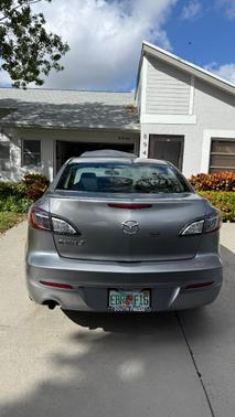 Gray 2013 Mazda Mazda3 i SV