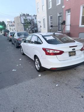 White 2013 Ford Focus SE