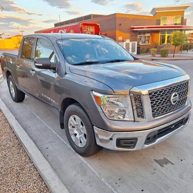 2018 Nissan Titan SV