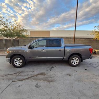 2018 Nissan Titan SV