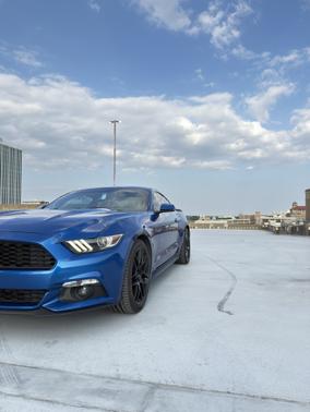 2017 Ford Mustang EcoBoost Premium