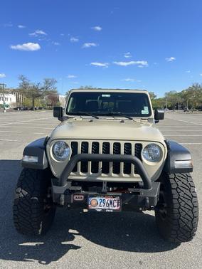 Beige 2020 Jeep Gladiator Sport S