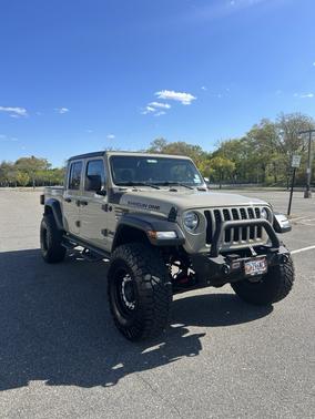 Beige 2020 Jeep Gladiator Sport S