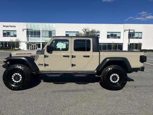 Beige 2020 Jeep Gladiator Sport S