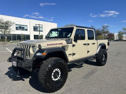 Beige 2020 Jeep Gladiator Sport S