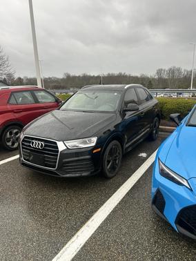 Black 2018 Audi Q3 2.0T Premium