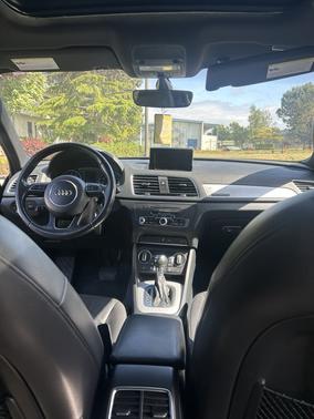 Black 2018 Audi Q3 2.0T Premium
