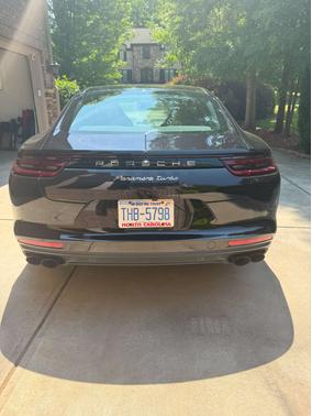 2018 Porsche Panamera Turbo