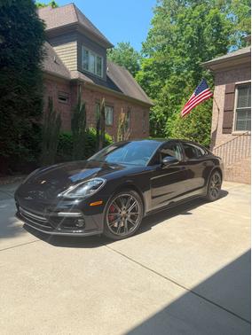 2018 Porsche Panamera Turbo