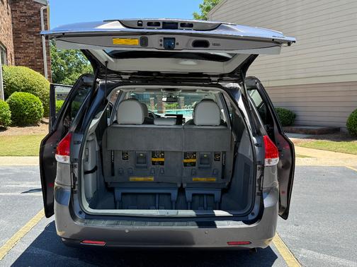Gray 2013 Toyota Sienna XLE