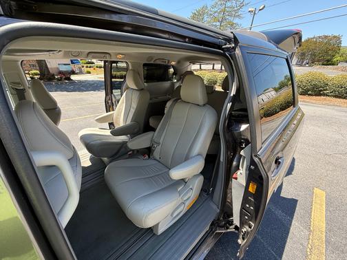 Gray 2013 Toyota Sienna XLE