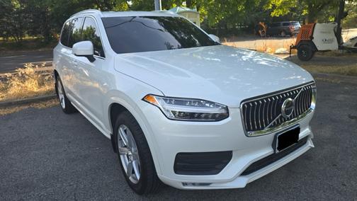 2022 Volvo XC90 T5 Momentum