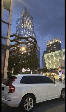 2022 Volvo XC90 T5 Momentum