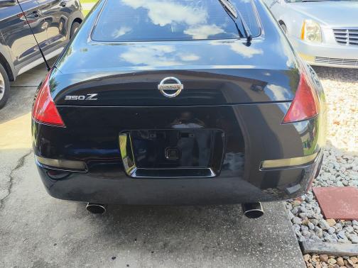 Black 2004 Nissan 350Z Touring