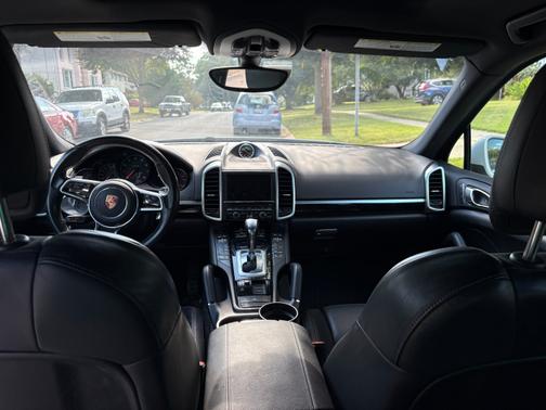 2016 Porsche Cayenne Cayenne