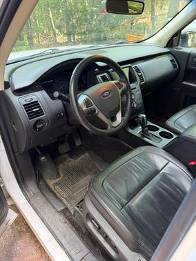 White 2019 Ford Flex SEL