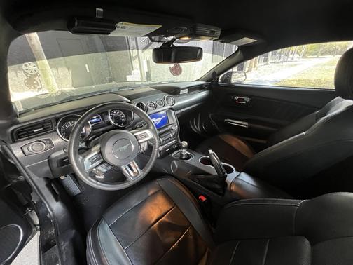 Black 2017 Ford Mustang GT Premium