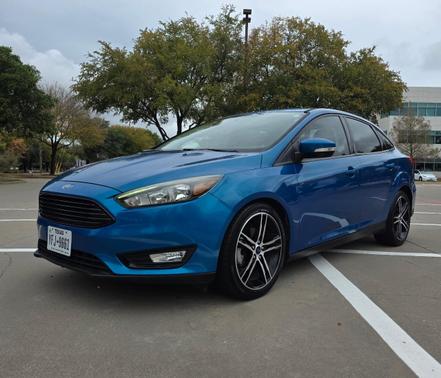 Blue 2017 Ford Focus SE