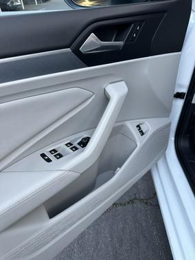 2023 Volkswagen Jetta 1.4T SE