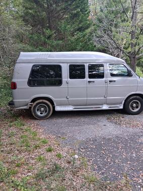 2000 Dodge Ram Van 1500