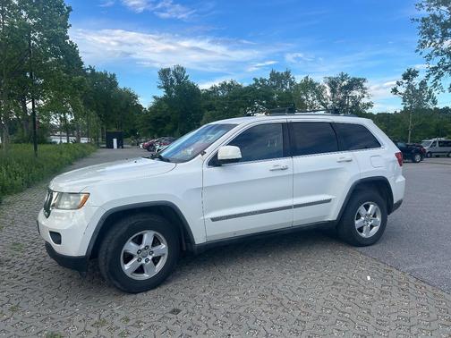 White 2011 Jeep Grand Cherokee Laredo