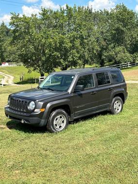Black 2016 Jeep Patriot Sport