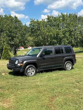 Black 2016 Jeep Patriot Sport